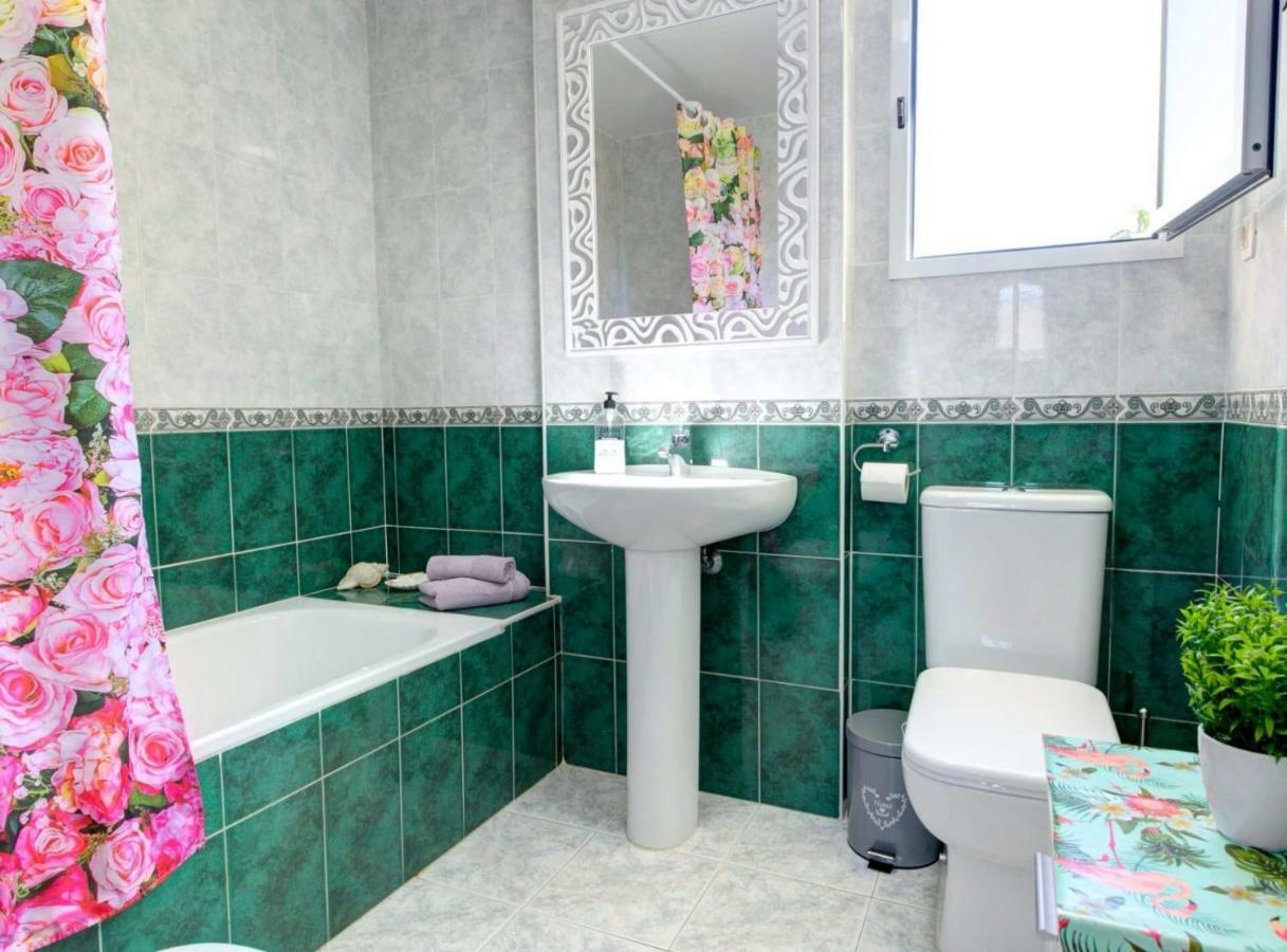 Apartamento Vinuela Fuengirola Luaran gambar